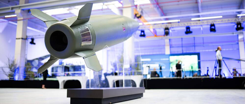 Einweihung des Rheinmetall-Werks Niedersachsen in Unterlüß. Dort soll unter anderem Artilleriemunition und Raketenartillerie hergestellt werden.