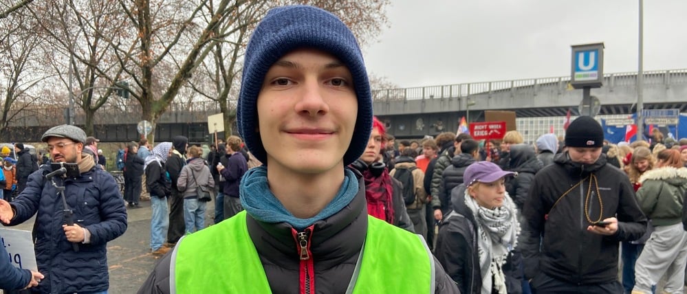 Ruben O. hat den Schüler-Protest gegen den Wehrdienst in Berlin mitorganisiert.