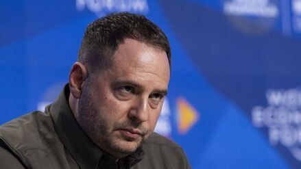 Andrij Jermak, Chef des ukrainischen Präsidialamtes, auf einer Pressekonferenz nach dem vierten Treffen der Nationalen Sicherheitsberater (NSA) zur Friedensformel für die Ukraine.