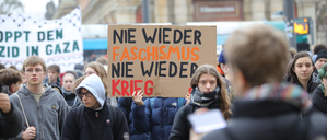 Schulstreik gegen Wehrpflicht in Potsdam. 