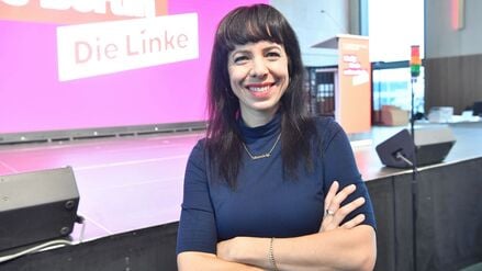 Elif Eralp, Spitzenkandidatin der Partei Die Linke in Berlin, nimmt am Landesparteitag der Partei teil. (Archivbild)