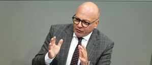 Alexander Throm (CDU) spricht in der Debatte zum Bundeshaushalt im Bundestag (Archivbild).