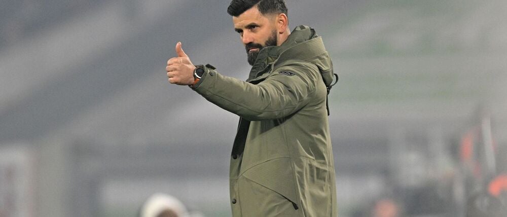 Trainer Miron Muslic bleibt mit Schalke erfolgreich. 