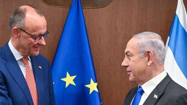 Friedrich Merz (CDU), damaliger Unionsfraktions- und CDU-Chef, trifft während seiner Israel-Reise Benjamin Netanjahu, Ministerpräsident von Israel (Archivbild).
