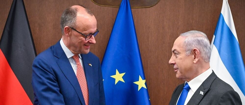 Friedrich Merz (CDU), damaliger Unionsfraktions- und CDU-Chef, trifft während seiner Israel-Reise Benjamin Netanjahu, Ministerpräsident von Israel (Archivbild).