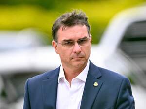 Senator Flavio Bolsonaro.