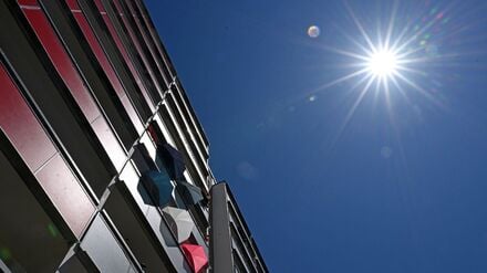 Für Wohnungssuchende in Ostdeutschland gibt es gute und schlechte Nachrichten. (Symbolbild)