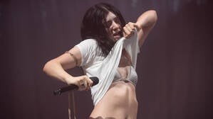 Lorde live, hier beim Glastonbury Festival 2025.