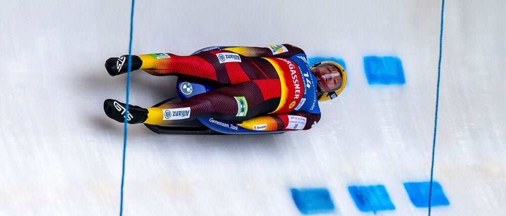 Sieg zum Weltcup-Auftakt: Routinier Felix Loch gewinnt in Winterberg.