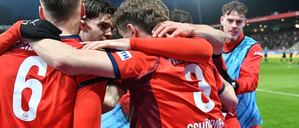 Heidenheim feiert einen wichtigen Heimsieg.