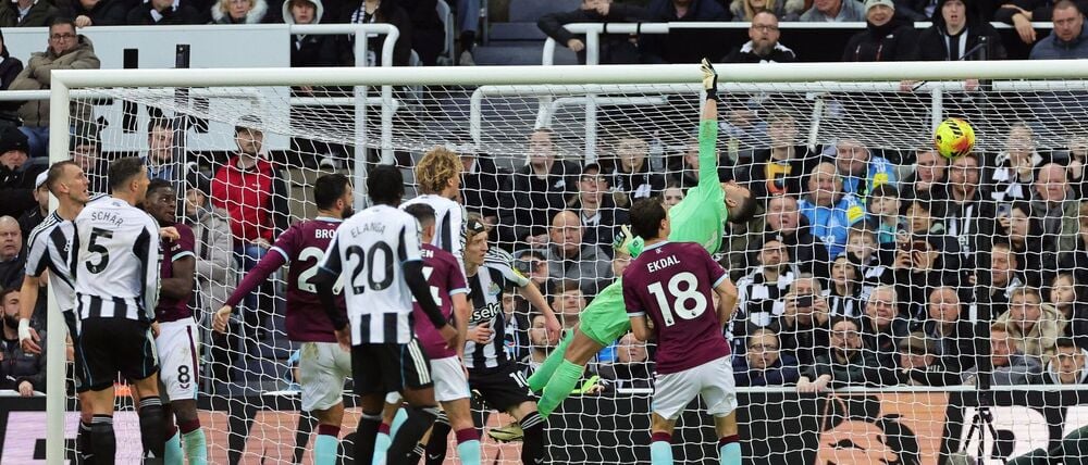 Newcastle ging durch eine direkt verwandelte Ecke von Bruno Guimaraes in Führung.