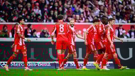 Konrad Laimer trifft zur Münchner Führung.