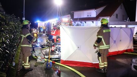Bei einem Brand in St. Leon-Rot sind zwei Menschen ums Leben gekommen. 