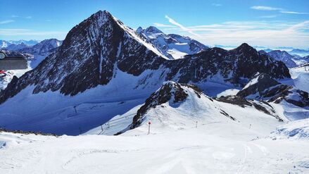 Archivbild: Ein Blick auf die Berge am Stubaier Gletscher in Neustift, Tirol.