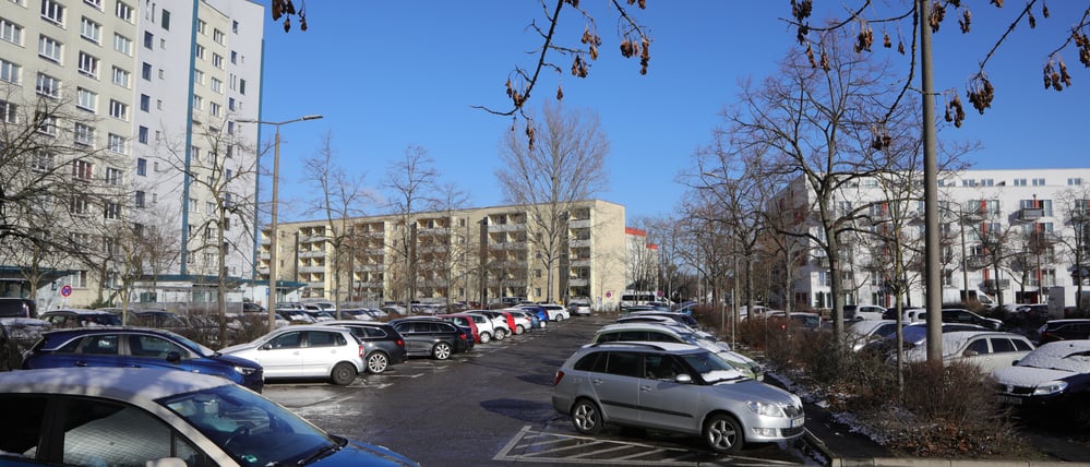 Parkplatz Newtonstraße im Wohngebiet Am Stern in Potsdam