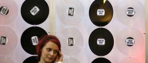 144943_1_070607popkomm_ddp2x15.jpg