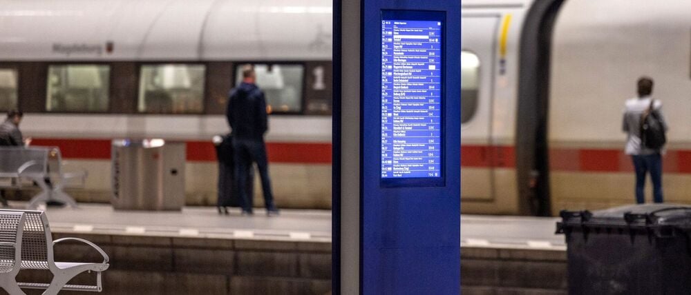 Im November war erneut fast jeder zweite Fernzug verspätet unterwegs. (Archivbild)