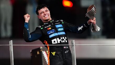 Lando Norris feiert den WM-Titel, am Ende hatte er zwei Punkte Vorsprung auf Max Verstappen.