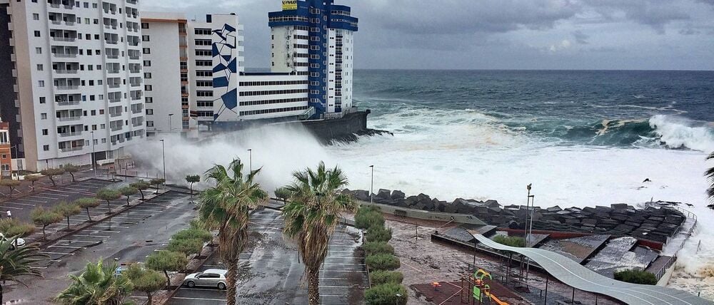 Im Herbst und im Winter ist es auf den Kanaren in Küstennähe nicht immer ungefährlich. (Archivfoto)