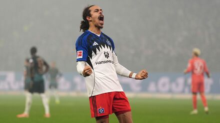 Bejubelt sein Siegtor gegen Werder Bremen: Yussuf Poulsen vom Hamburger SV.