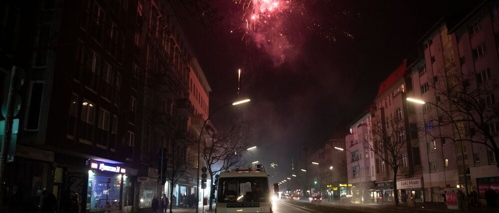 Böllern ist in Berliner Stadtteilen an Silvester erst ab 18.00 Uhr erlaubt. 