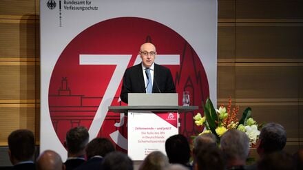 Vor einigen Wochen feierte das Bundesamt für Verfassungsschutz sein 75-jähriges Bestehen.