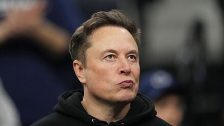 Elon Musk besucht das Finale der NCAA-Ringer-Meisterschaft in Philadelphia.
