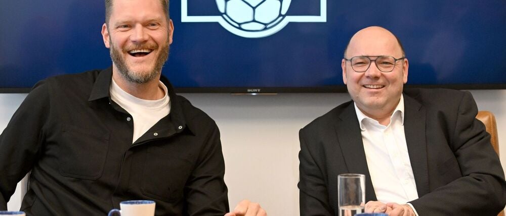 Sportdirektor Johannes Bitter (l) und Geschäftsführer Christian Hüneburg tragen seit Oktober 2024 die Verantwortung beim HSV Hamburg.