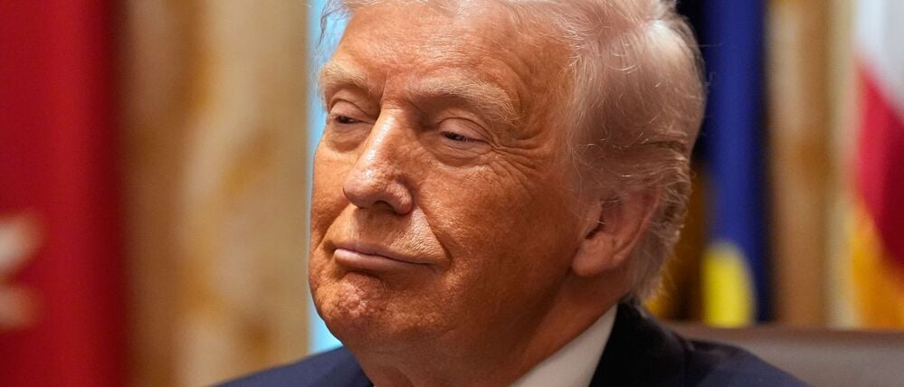 Trump stellt sich hinter seinen Kriegsminister Hegseth.