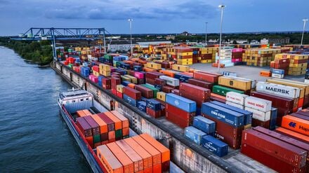 Die deutschen Exporteure stehen an den Weltmärkten unter Druck (Archivbild)