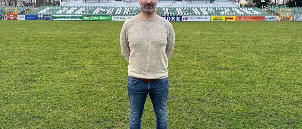 Adrian Alipour wurde von seinen Aufgaben als Cheftrainer von Chemie Leipzig entbunden. (Archivbild)