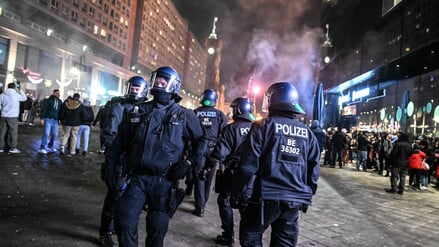 Silvester am Alexanderplatz in Berlin.