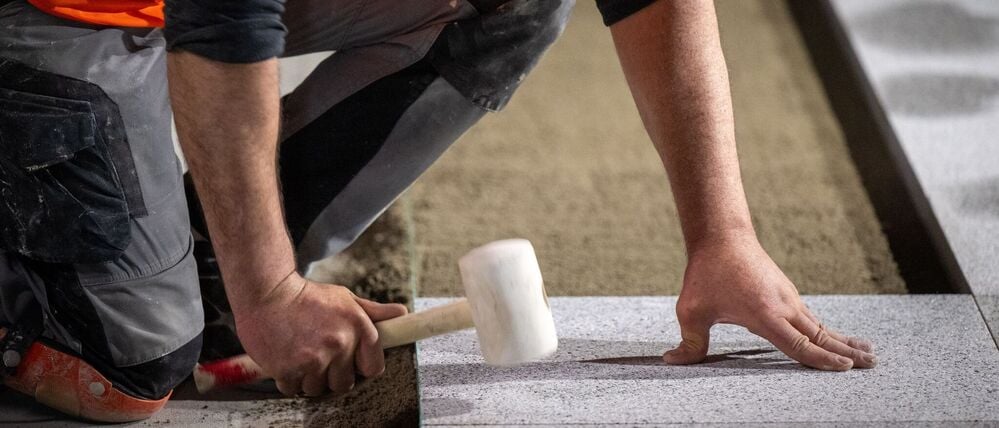 Der Berliner Landesmindestlohn gilt auch für private Unternehmen, die Aufträge vom Land erhalten. (Symbolbild)