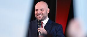 Markus Frohnmaier, Spitzenkandidat der AfD für die Landtagswahl in Baden-Württemberg 2026, wird zu einem republikanischen Netzwerktreffen in die USA reisen.