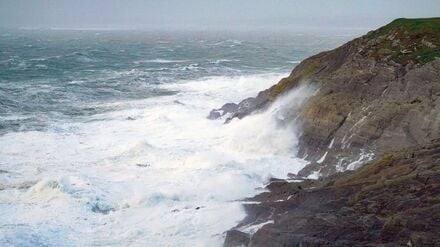 In Irland sorgen starke Sturmböen für Einschränkungen. 