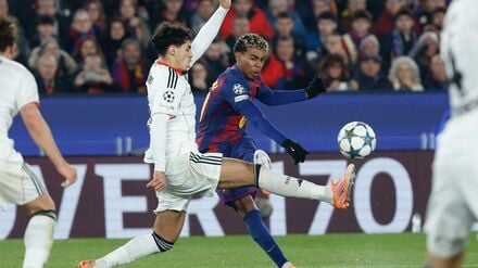 Eintracht Frankfurt hat sich für einen großen Kampf in Barcelona nicht belohnt.