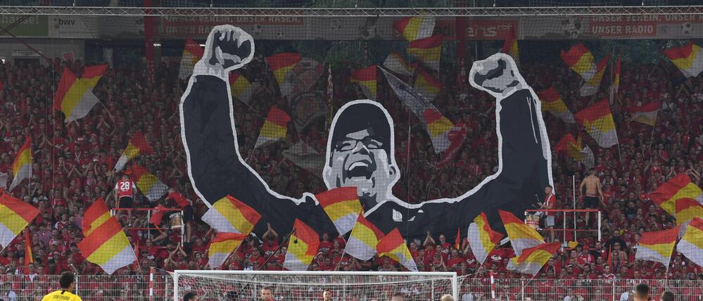 Die Herzen der Union-Fans eroberte Fischer im Sturm. Nach dem Aufstieg in die Bundesliga widmeten sie ihm diese imposante Choreo.