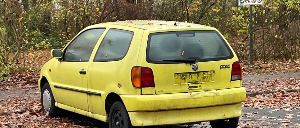 Schrottauto in Hakenfelde