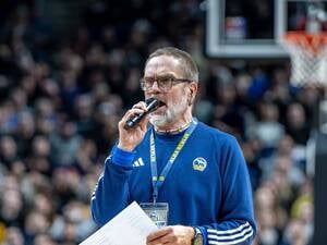 Tom Böttcher ist seit 25 Jahren die Stimme von Alba Berlin.