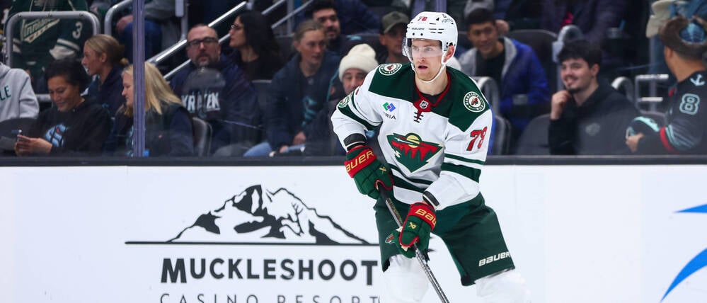 Nico Sturm äußert sich kritisch über die Maße der olympischen Eisfläche.