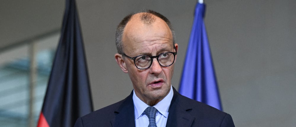 Der deutsche Bundeskanzler Friedrich Merz spricht während einer Pressekonferenz mit dem kroatischen Ministerpräsidenten Andrej Plenkovic.