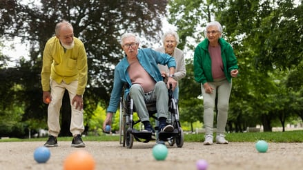 Ein Rollstuhl kann auch eine Befreiung sein. (Symbolbild)