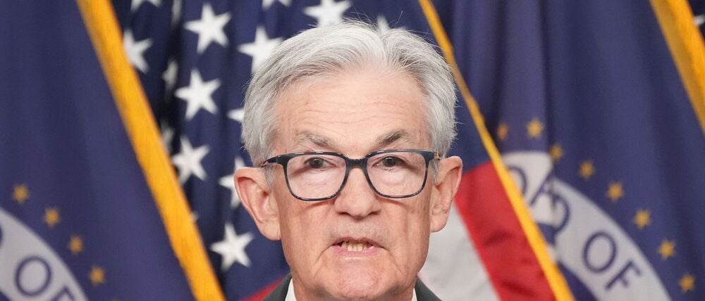 Die US-Notenbank Federal Reserve um den Vorsitzenden Jerome Powell hat erneut den Leitzins gesenkt.