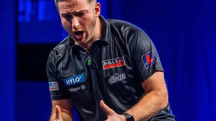 Arno Merk spielt erstmals bei der Darts-WM.
