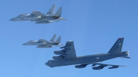 Japanische Kampfjets bei einer gemeinsamen Übung mit dem US-Militär.