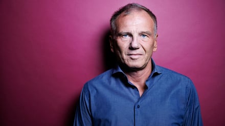 Armin Wolf, Österreichs bekanntester Journalist, zieht gegen X vor Gericht.