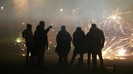 Die Berliner Polizei warnt Eltern vor gefährlichem Feuerwerk. (Symbolbild)