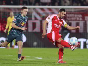 Nach seiner Gelbsperre kehrt Rani Khedira (rechts, hier gegen Leipzigs Christoph Baumgartner) gegen seinen Ex-Klub zurück in die Startelf.
