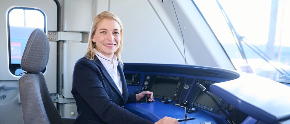 Die Betriebswirtin Evelyn Palla besitzt auch einen Lokführerschein. Sie kennt viele Probleme im Bahnverkehr deshalb aus eigener Anschauung.