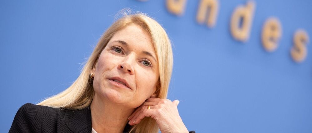 Will den Konzern vom Kopf auf die Füße stellen: Die neue Bahnchefin Evelyn Palla. (Archivbild)